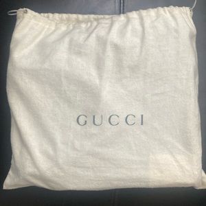 Medium size brown genuine leather Gucci tote bag in excellent condition!